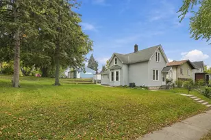 1087 Matilda St, Saint Paul, MN 55117 - Photo 1