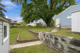 1087 Matilda St, Saint Paul, MN 55117 - Photo 9