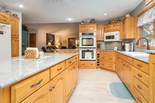781 E Lake Geneva Rd NE, Alexandria, MN 56308 - Photo 3