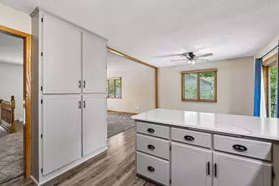 2621 Emerald Lane, Shakopee, MN 55379 - Photo 9