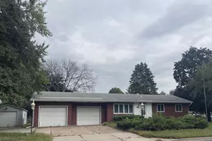 6990 Dawn Ave, Inver Grove Heights, MN 55076 - Photo 1