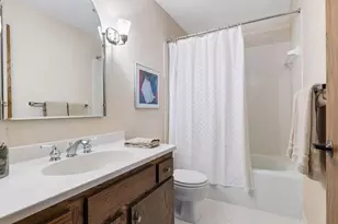 1235 Yale Pl, Minneapolis, MN 55403 - Photo 17