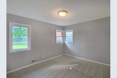 9312 Oakland Avenue S, Bloomington, MN 55420 - Photo 11
