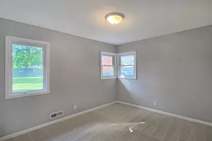 9312 Oakland Ave S, Bloomington, MN 55420 - Photo 11