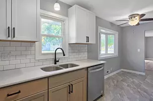 9312 Oakland Ave S, Bloomington, MN 55420 - Photo 5