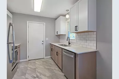 9312 Oakland Avenue S, Bloomington, MN 55420 - Photo 3
