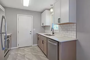 9312 Oakland Ave S, Bloomington, MN 55420 - Photo 3