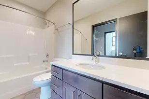 1010 S 7th St, Minneapolis, MN 55415 - Photo 9