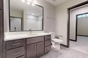 1010 S 7th St, Minneapolis, MN 55415 - Photo 9