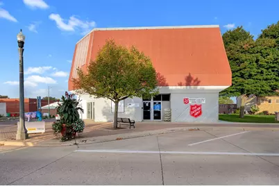 301 Downtown Plaza, Fairmont, MN 56031 - Photo 1