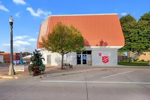 301 Downtown Plaza, Fairmont, MN 56031 - Photo 1
