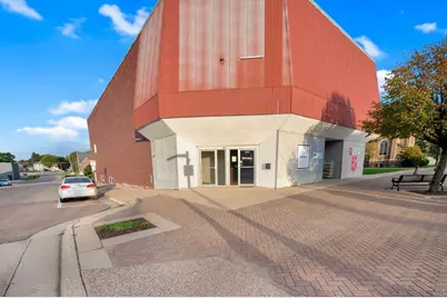 301 Downtown Plaza, Fairmont, MN 56031 - Photo 5