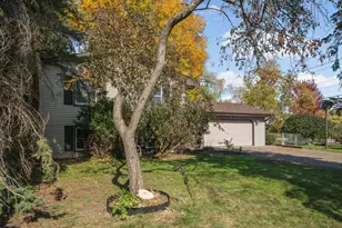 9500 99th Pl N, Maple Grove, MN 55369 - Photo 3