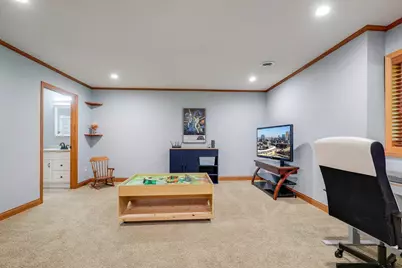 9736 Evergreen Avenue N, Brooklyn Park, MN 55443 - Photo 43