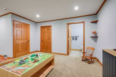 9736 Evergreen Avenue N, Brooklyn Park, MN 55443 - Photo 47