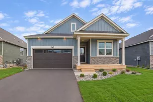 2147 Blf Hts Dr, Shakopee, MN 55379 - Photo 1