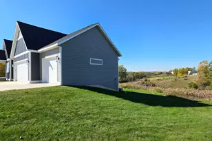 30228 712th St, Lake City, MN 55041 - Photo 9