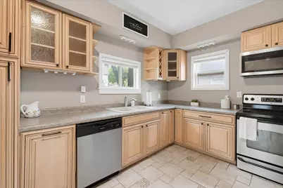 558 Concord Street, Saint Paul, MN 55107 - Photo 1