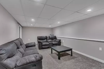 213 1st Avenue SE, New London, MN 56273 - Photo 23