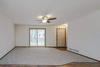 20300 Hunter Court, Lakeville, MN 55044 - Photo 5