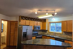 949 Old Steine Cir, New Brighton, MN 55112 - Photo 11