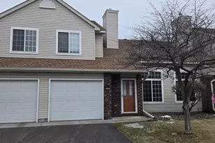 949 Old Steine Cir, New Brighton, MN 55112 - Photo 1