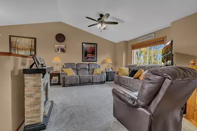 1025 2nd Avenue SE, Freeport, MN 56331 - Photo 9
