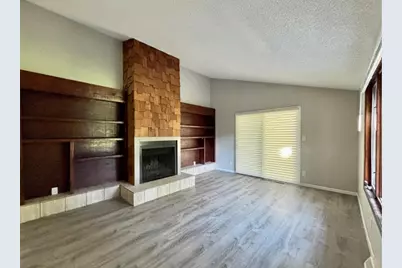 1414 W Danube Road, Fridley, MN 55432 - Photo 9