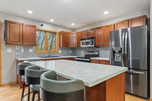 19 Rollins Dr, Elgin, MN 55932 - Photo 9