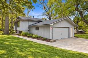 521 Warner Ave S, Willernie, MN 55090 - Photo 3