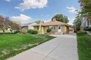 5905 Zenith Ave S, Edina, MN 55410 - Photo 3