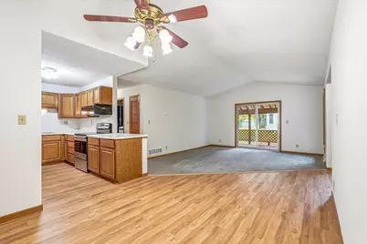 550 W 10th Street, Rush City, MN 55069 - Photo 9