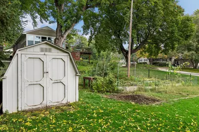 1370 Valley View Road, Chaska, MN 55318 - Photo 25