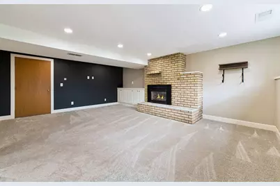 1370 Valley View Road, Chaska, MN 55318 - Photo 19