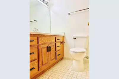 220 Broadway Avenue S #911, Rochester, MN 55904 - Photo 17