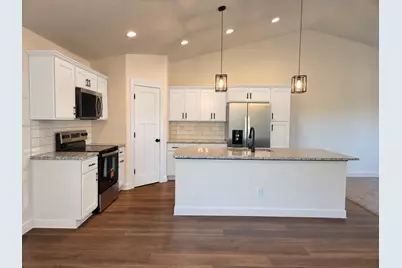 119 6th Street SE, Geneva, MN 56035 - Photo 9