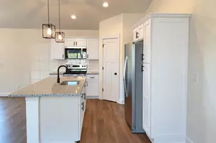 119 6th Street SE, Geneva, MN 56035 - Photo 5