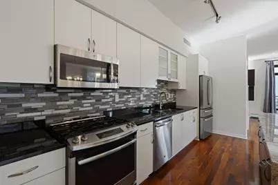 1120 S 2nd Street #201, Minneapolis, MN 55415 - Photo 9