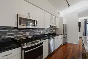 1120 S 2nd St, Minneapolis, MN 55415 - Photo 9
