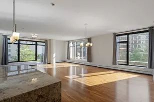 1120 S 2nd St, Minneapolis, MN 55415 - Photo 1