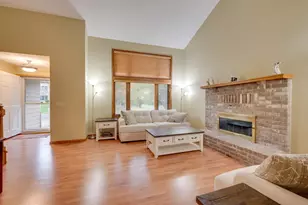 915 Park Knoll Dr, Eagan, MN 55123 - Photo 7