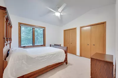915 Park Knoll Drive, Eagan, MN 55123 - Photo 17