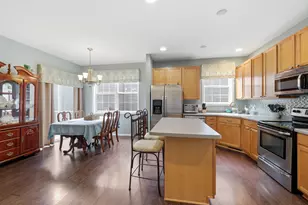 9767 Gable Dr, Eden Prairie, MN 55347 - Photo 5