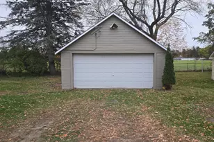 901 S 6th St, Princeton, MN 55371 - Photo 15