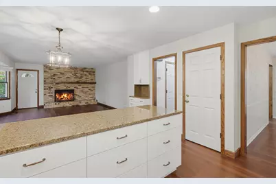 360 Quail Road, Dellwood, MN 55110 - Photo 21