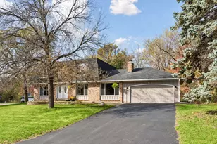 2755 Shadyview Ln N, Plymouth, MN 55447 - Photo 3