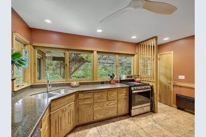 83 Seymour Avenue SE, Minneapolis, MN 55414 - Photo 11