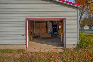 616 E Butternut Ave, Luck, WI 54853 - Photo 9