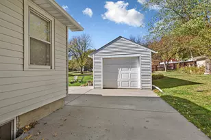 838 3rd Ave SW, Faribault, MN 55021 - Photo 33