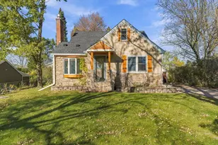 515 Roselawn Ave E, Maplewood, MN 55117 - Photo 1